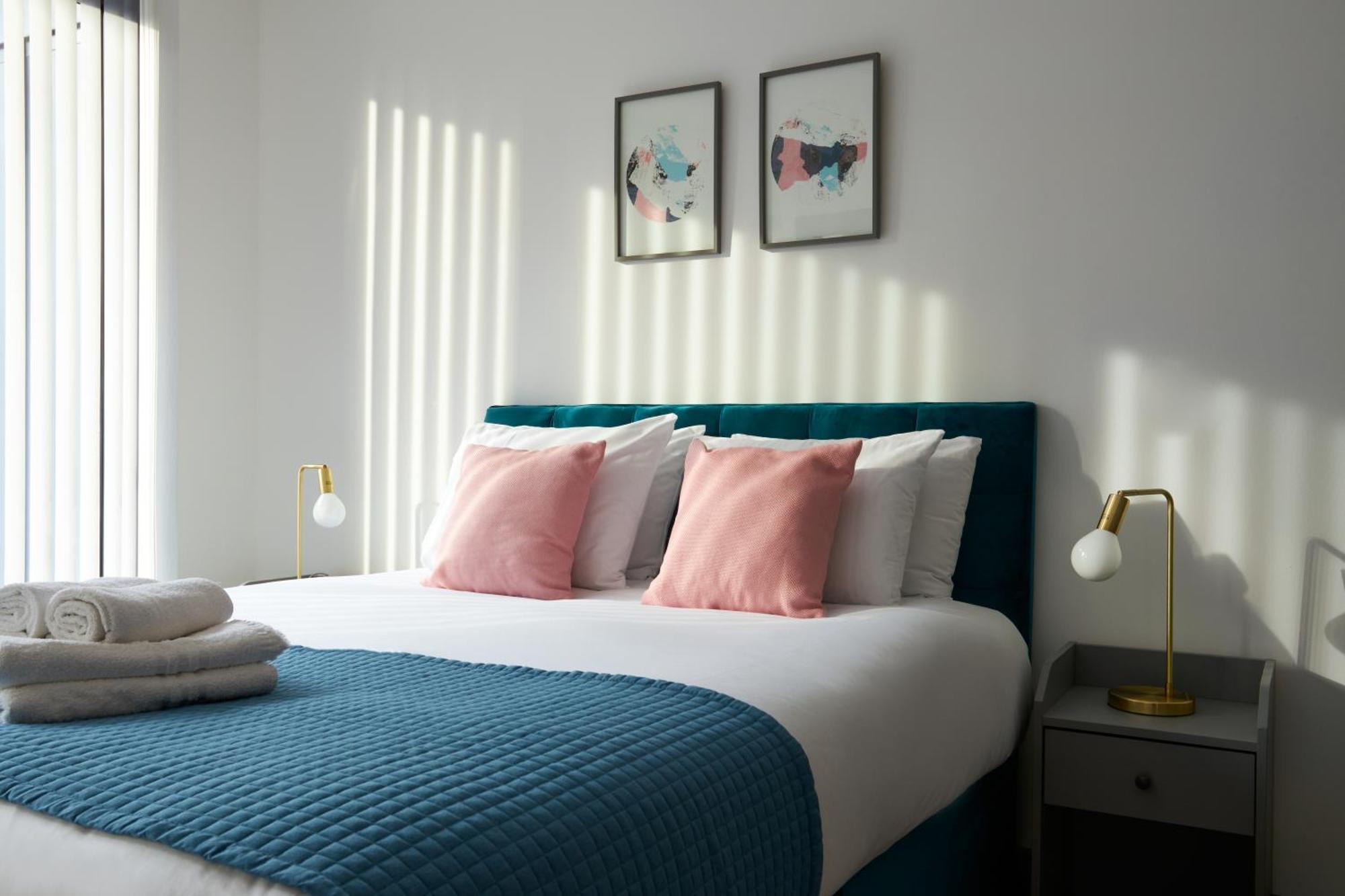 לונדון Canning Town By Viridian Apartments מראה חיצוני תמונה